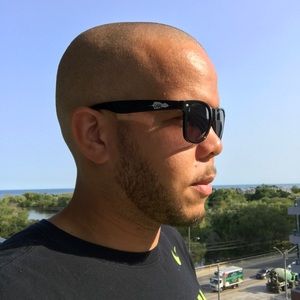 Meet your Posher, Cornel